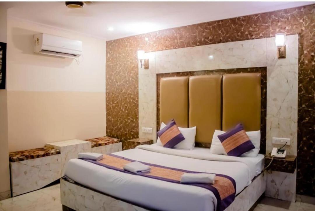 Hotel Airport Inn Near Delhi Airport New Delhi Exteriör bild